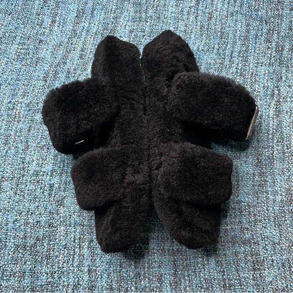 UGG Fuzz Yeah Slide Slippers Sheepskin Upper in Black - Picture 3 of 9